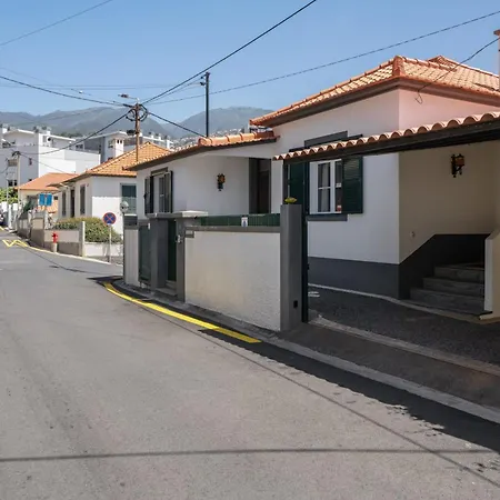 Luz Do Sol By An Island Apart *